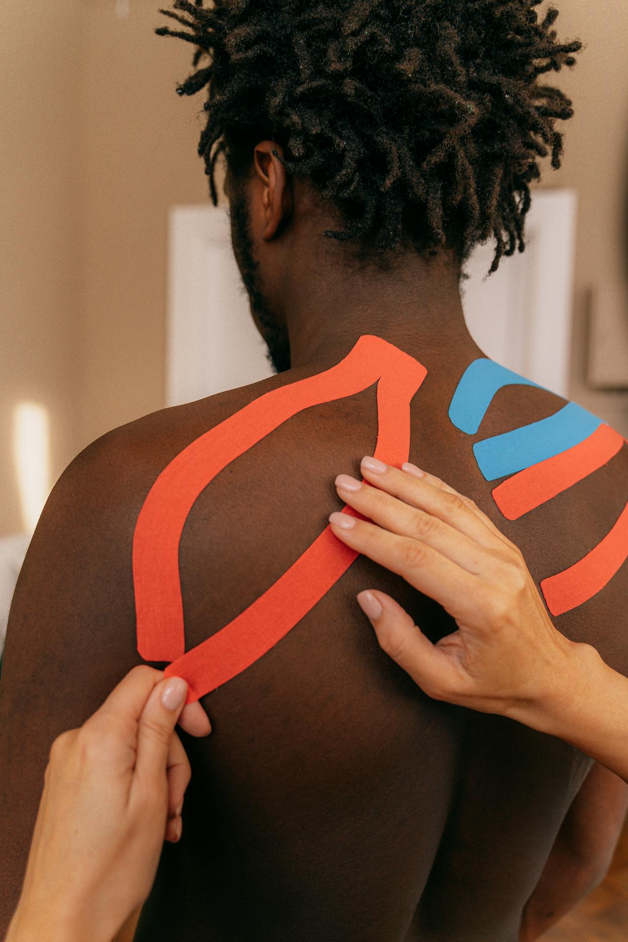 What clients can expect during a kinesio taping therapy session